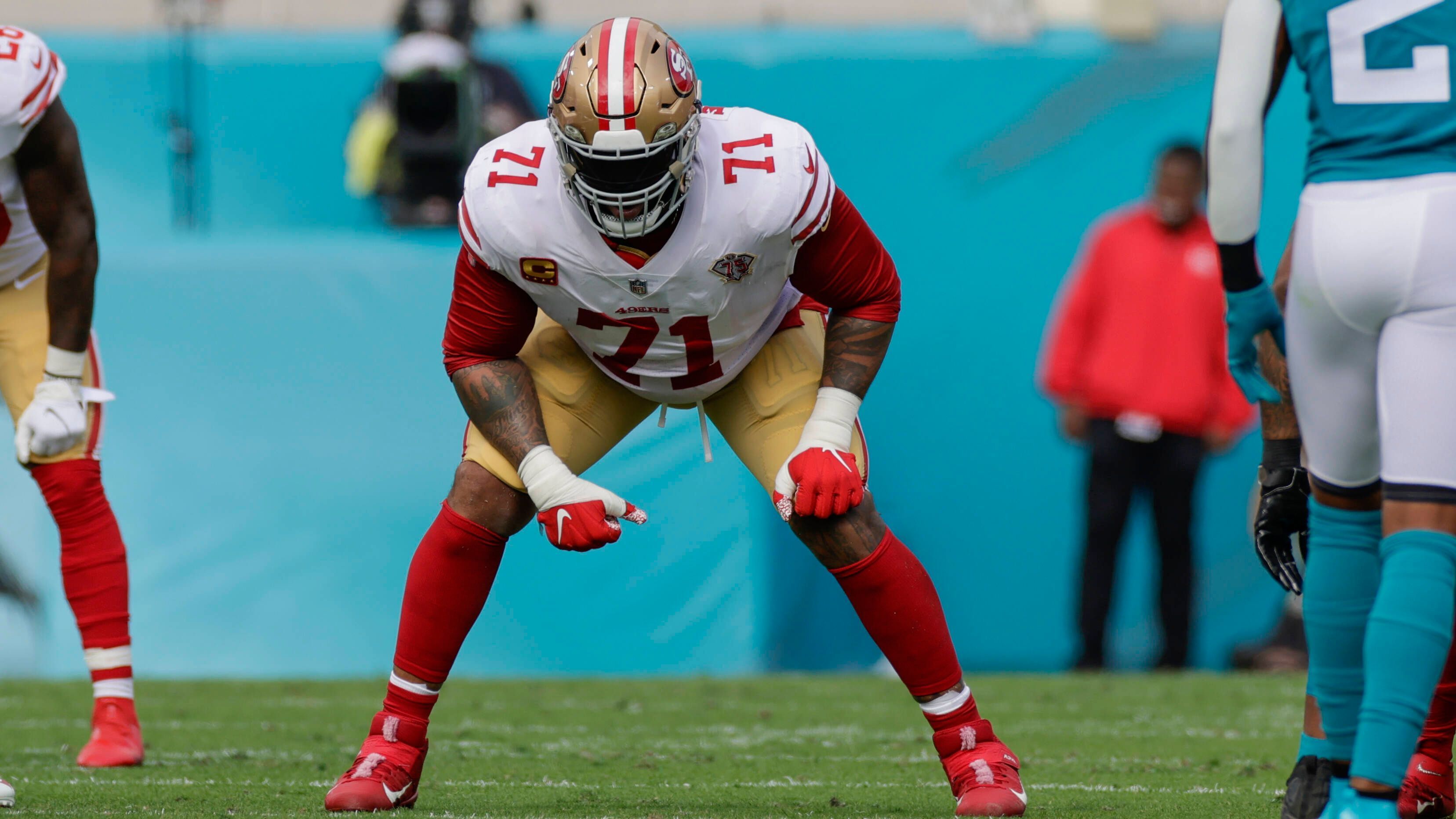 
                <strong>Platz 1: Trent Williams – San Francisco 49ers</strong><br>
                &#x2022; Ranking im vorigen Jahr: 1. Platz<br>&#x2022; Statistiken in der Saison 2022: 1 zugelassener Sack, 92,4 Prozent Pass Block Win Rate<br>
              