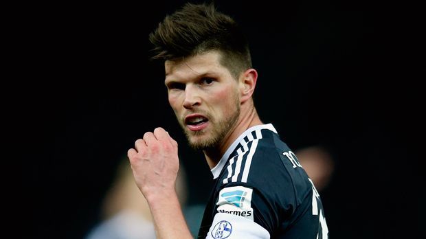 
                <strong>Klaas-Jan Huntelaar (FC Schalke)</strong><br>
                Klaas-Jan Huntelaar (FC Schalke 04)
              