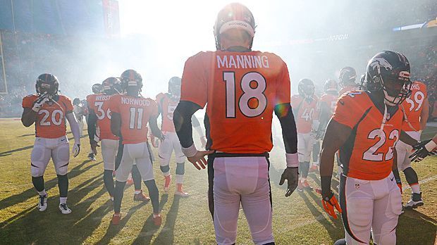 
                <strong>Denver Broncos</strong><br>
                7. Platz – Denver Broncos: Der alte Mann ist rostig. Peyton Manning hat erst einmal nach seiner Verletzungspause wieder gespielt, der Wetterbericht sagt eisige Temperaturen in der Mile-High-City voraus.  Außerdem hat Manning keine sonderlich gute Playoff-Bilanz und war bei kaltem Wetter schon in den letzten drei, vier Jahren schlecht. Deshalb reicht es für die Broncos im Power Ranking nur zum vorletzten Platz.
              