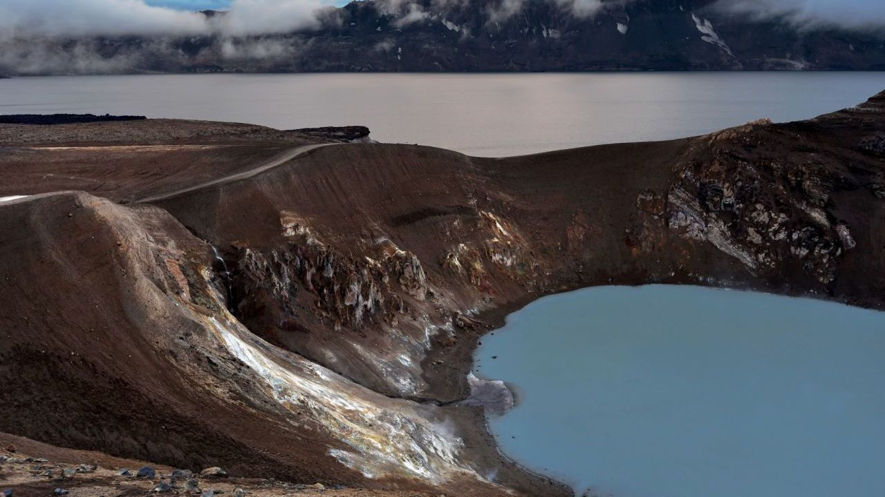 Wie eine Mondlandschaft wirkt die Natur rund um den isländischen Vulkan Askja im nordöstlichen Hochland.