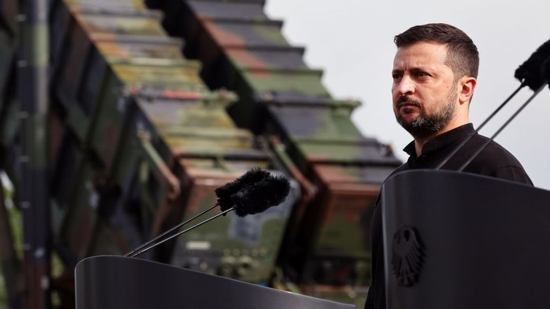 Der ukrainische Präsident will die Nato im Kampf gegen russische Drohnen mit Erfahrungen und Schulungen unterstützen.