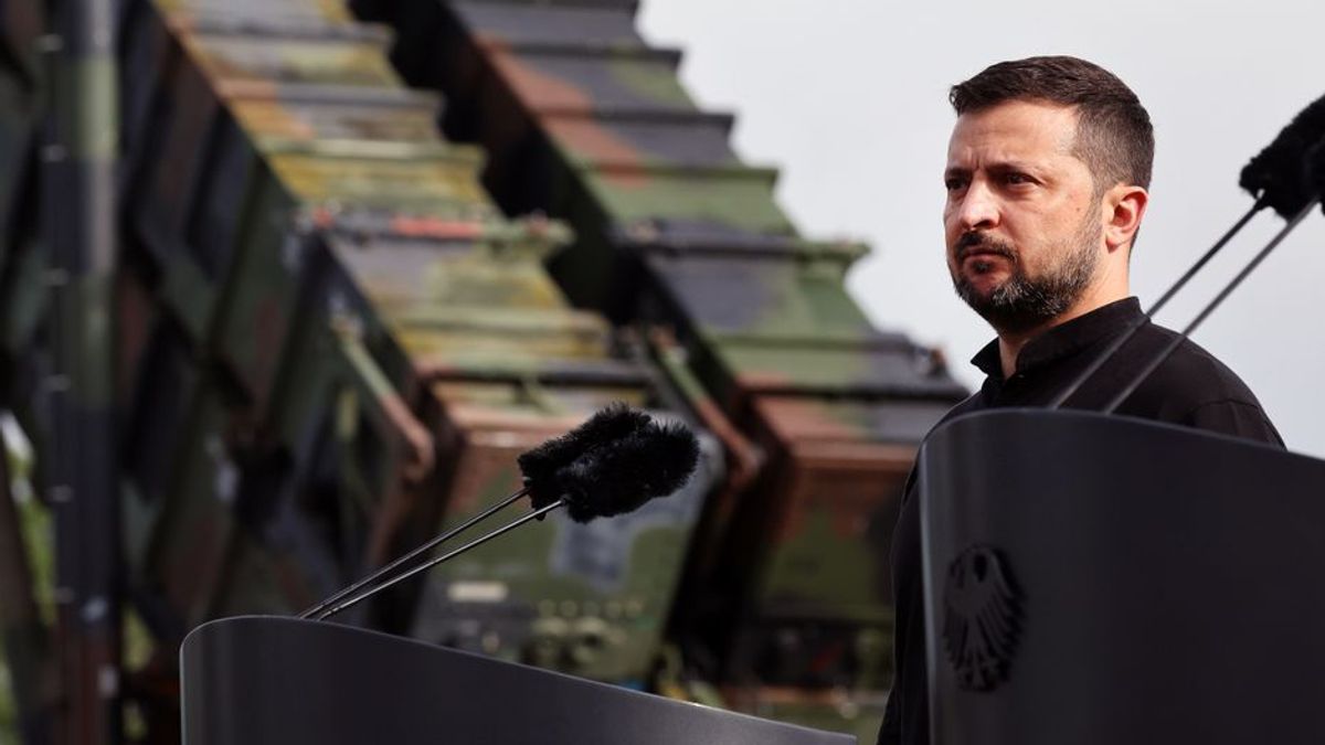 Der ukrainische Präsident will die Nato im Kampf gegen russische Drohnen mit Erfahrungen und Schulungen unterstützen.