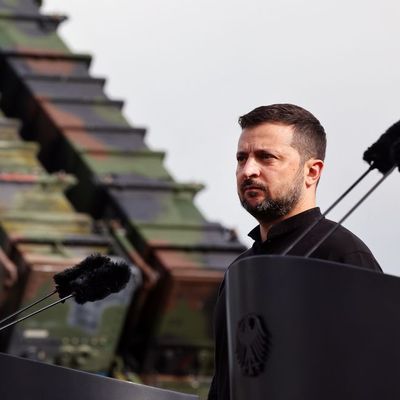 Der ukrainische Präsident will die Nato im Kampf gegen russische Drohnen mit Erfahrungen und Schulungen unterstützen.