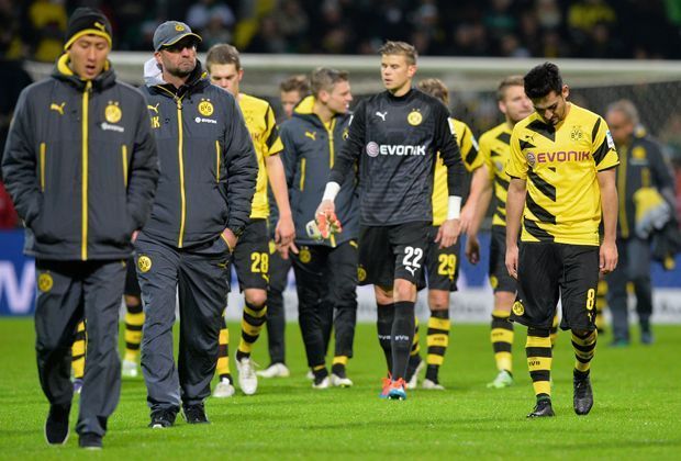 
                <strong>Flop: Borussia Dortmund (Krisenherd der Hinrunde)</strong><br>
                Experten reiben sich verwundert die Augen: Der BVB kämpft in der Bundesliga nicht um den Titel, sondern um den Klassenerhalt. Noch vor 18 Monaten Champions-League-Finalist, bricht das Team von Trainer Jürgen Klopp derzeit alle Negativrekorde. 
              