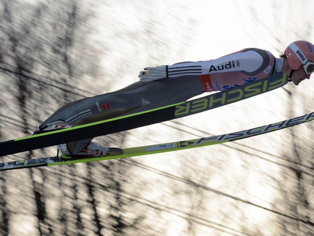 Skispringen Freund überzeugt mit Bestweite in Qualifikation