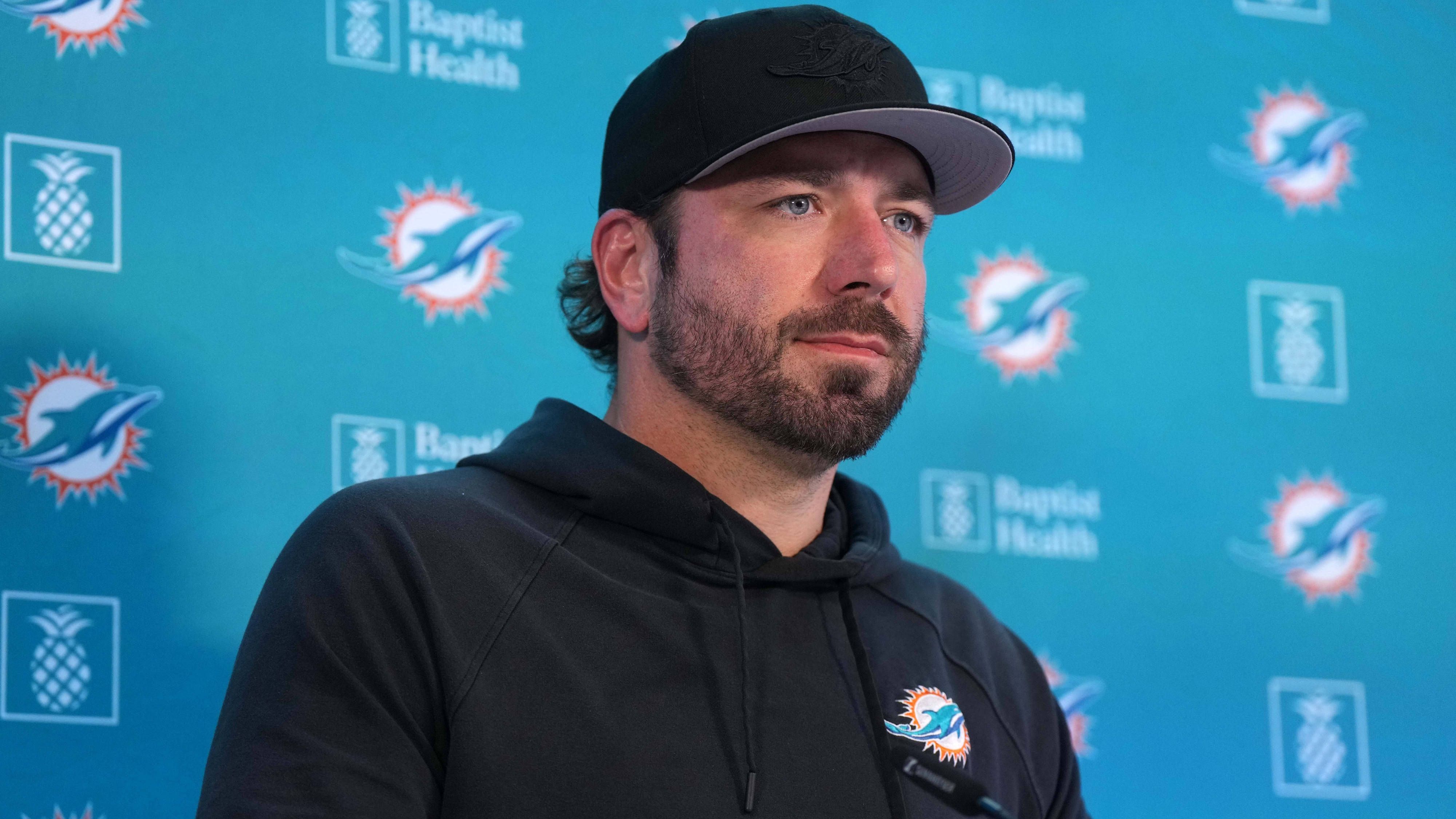 <strong>Frank Smith<br></strong>Der Offensive Coordinator der produktivsten Offensive der Liga ist logischerweise auch auf der Liste zu finden. Smith hat bei den Miami Dolphins gezeigt, wozu er mit einem talentierten Quarterback in der Lage sein kann. Mit Herbert könnte er eine nur schwer zu stoppende Offensive entwickeln.