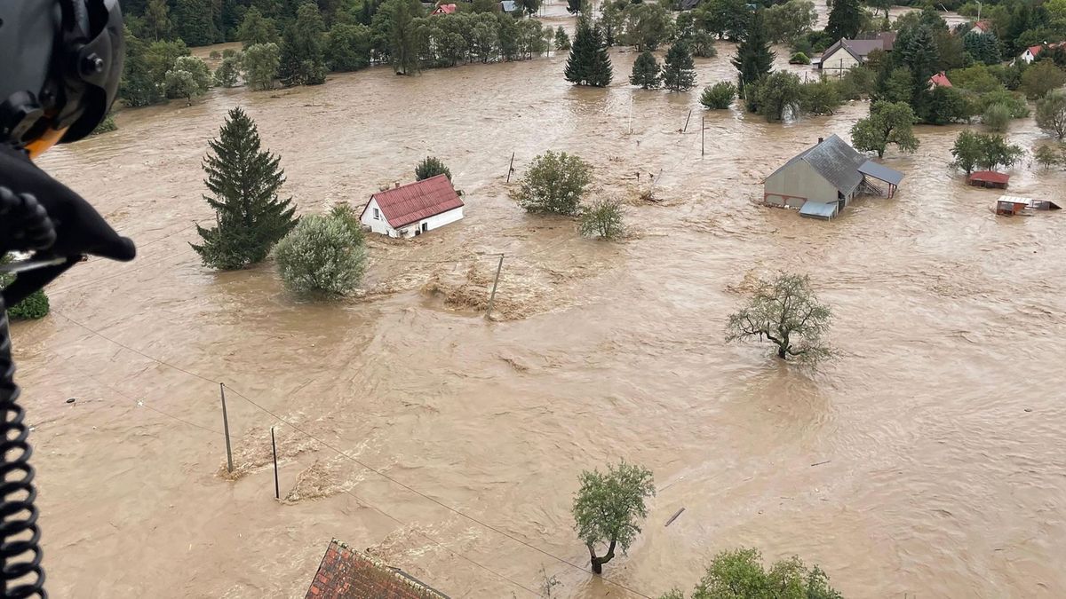 In Polen sorgen Unwetter weiterhin für massive Überschwemmungen. Foto: KG PSP/AP/dpa