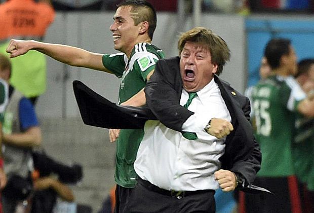 
                <strong>Kroatien vs. Mexiko (1:3) - Das grüne Rumpelstilzchen</strong><br>
                Nach dem zweiten Tor lässt Herrera seinen Emotionen freien Lauf und feiert gemeinsam mit seinen Spielern. Bitte mehr davon!
              