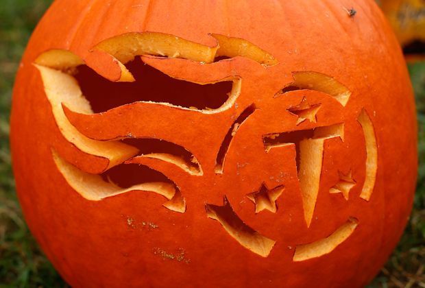 
                <strong>Tennessee Titans - Jacksonville Jaguars 16:14</strong><br>
                Zwar ist noch nicht Halloween, in Nashville werden aber bereits die ersten Kürbisse beschnitzt.
              