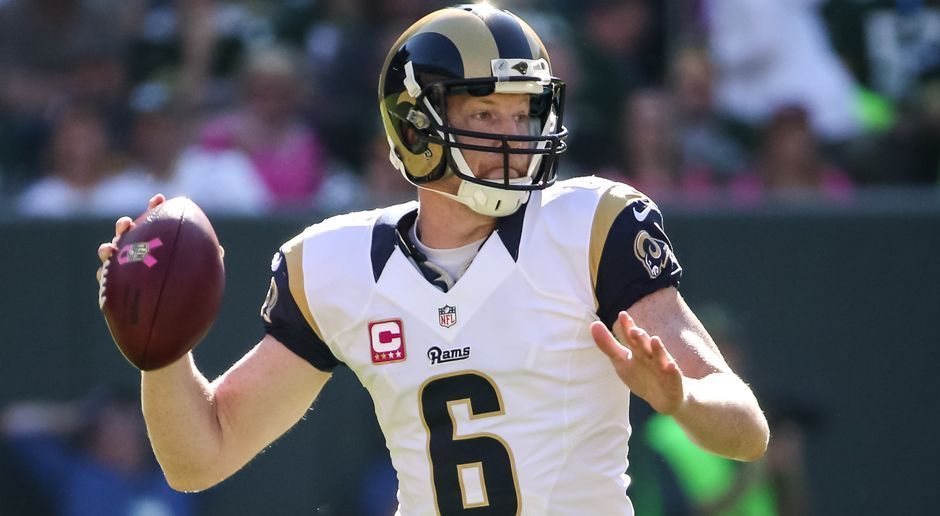 
                <strong>Johnny Hekker (Punter)</strong><br>
                Los Angeles Rams – Johnny Hekker (Punter): Vor dem ersten Spieltag der aktuellen Saison gab Cheftrainer Jeff Fisher bekannt, dass er auf Jared Goff verzichten und lediglich mit Case Keenum und Sean Mannion gegen die 49ers antreten wird. Für den Notfall plante Fisher mit Punter Johnny Hekker. Der 26-Jährige lief in der Highschool als Quarterback auf und war während seiner Zeit im College und in der NFL (Quarterback-Rating: 126,7) immer wieder in Trickspielzüge integriert.
              