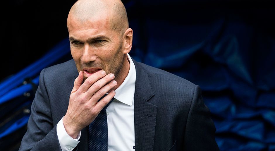 
                <strong>Zinedine Zidane</strong><br>
                Zinedine Zidane wurde bei seinem Start als Trainer von Real Madrid wie ein Messias empfangen. Nach der Niederlage gegen Atletico soll sein Zauber nun schon wieder verflogen sein. Doch wie erfolgreich war "Zizou" in den ersten neun Pflichtspielen wirklich? ran.de vergleicht seine Startbilanz mit der seiner Vorgänger seit 2009. Es zählen die Spiele in der Liga, im nationalen Pokal und im Europacup.
              