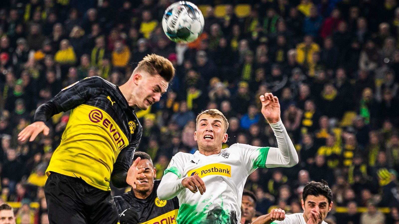 
                <strong>Jordan Beyer (Borussia Mönchengladbach)</strong><br>
                Bis zum ersten Gegentreffer hat er alles im Griff, agiert stark in den Zweikämpfen und verfügt über ein gutes Positionsspiel. An den Gegentreffern trifft ihn keine Schuld. ran-Note: 3  
              