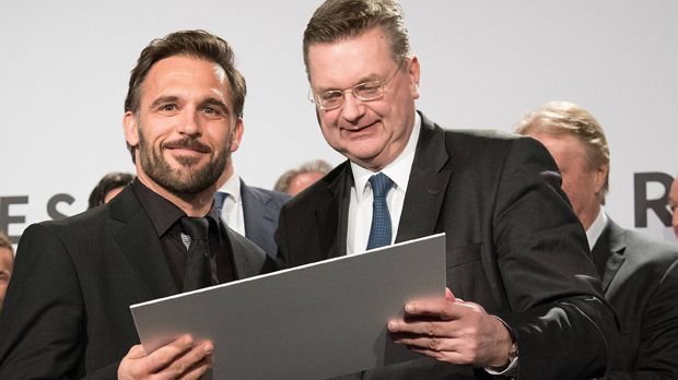 
                <strong>Damir Dugandzic (2017)</strong><br>
                Der Jahrgangsbeste 2017. Er ist inzwischen Sportlicher Leiter des DFB-Talentförderprogramms.
              