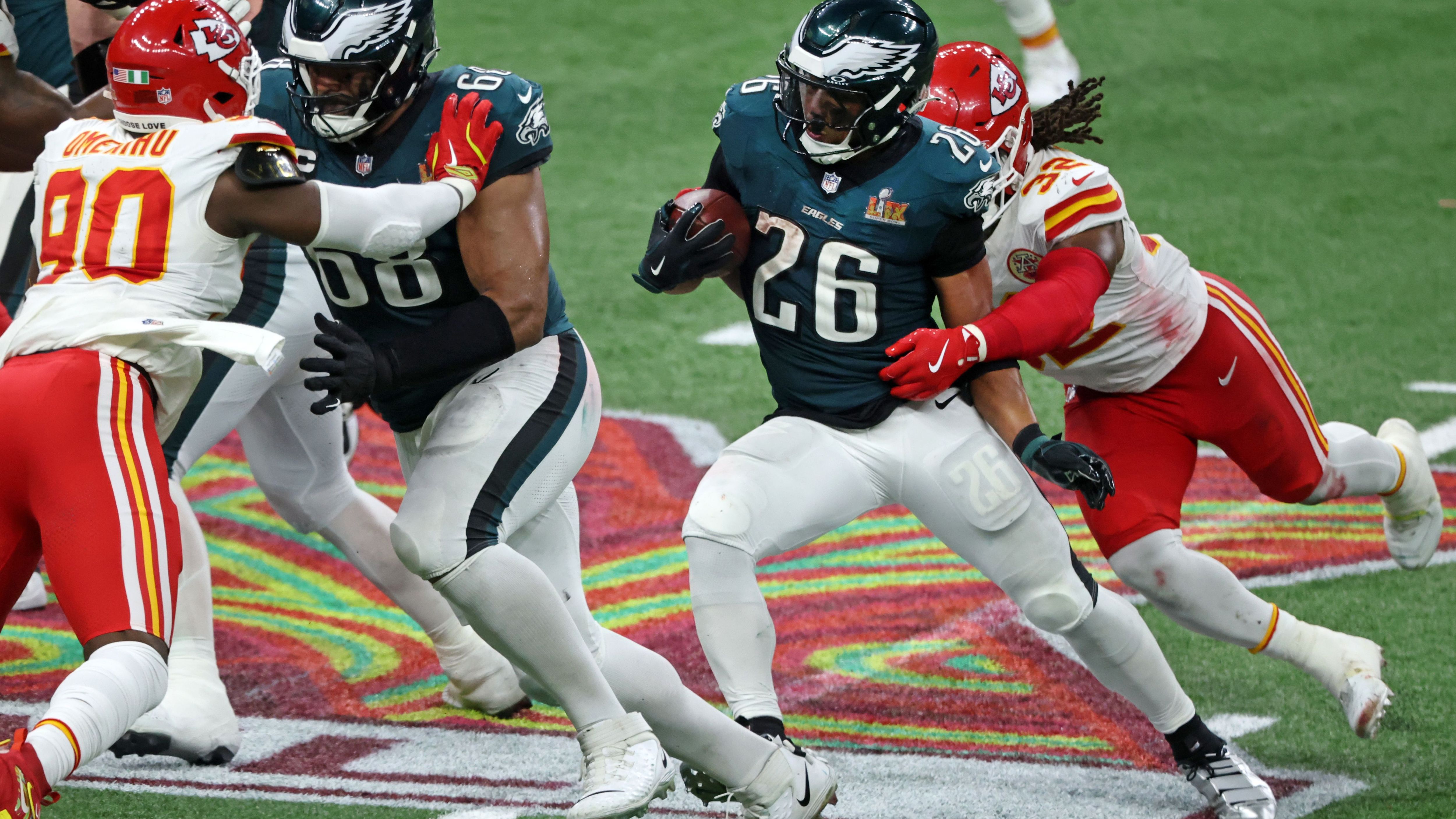 <strong></strong><strong>Wettquoten für den Super Bowl 60</strong><br><em><em>Die Eagles haben den Super Bowl 2025 gewonnen. Gelingt Philadelphia nun der Repeat? Laut Buchmachern stehen die Chancen für zwei AFC-Teams besser.&nbsp;</em><strong>ran</strong>&nbsp;zeigt die Wettquoten aller 32 NFL-Teams für den Super-Bow-Sieg in der kommenden Saison (Quelle: Draftkings, Stand: 16. August 2025).</em>