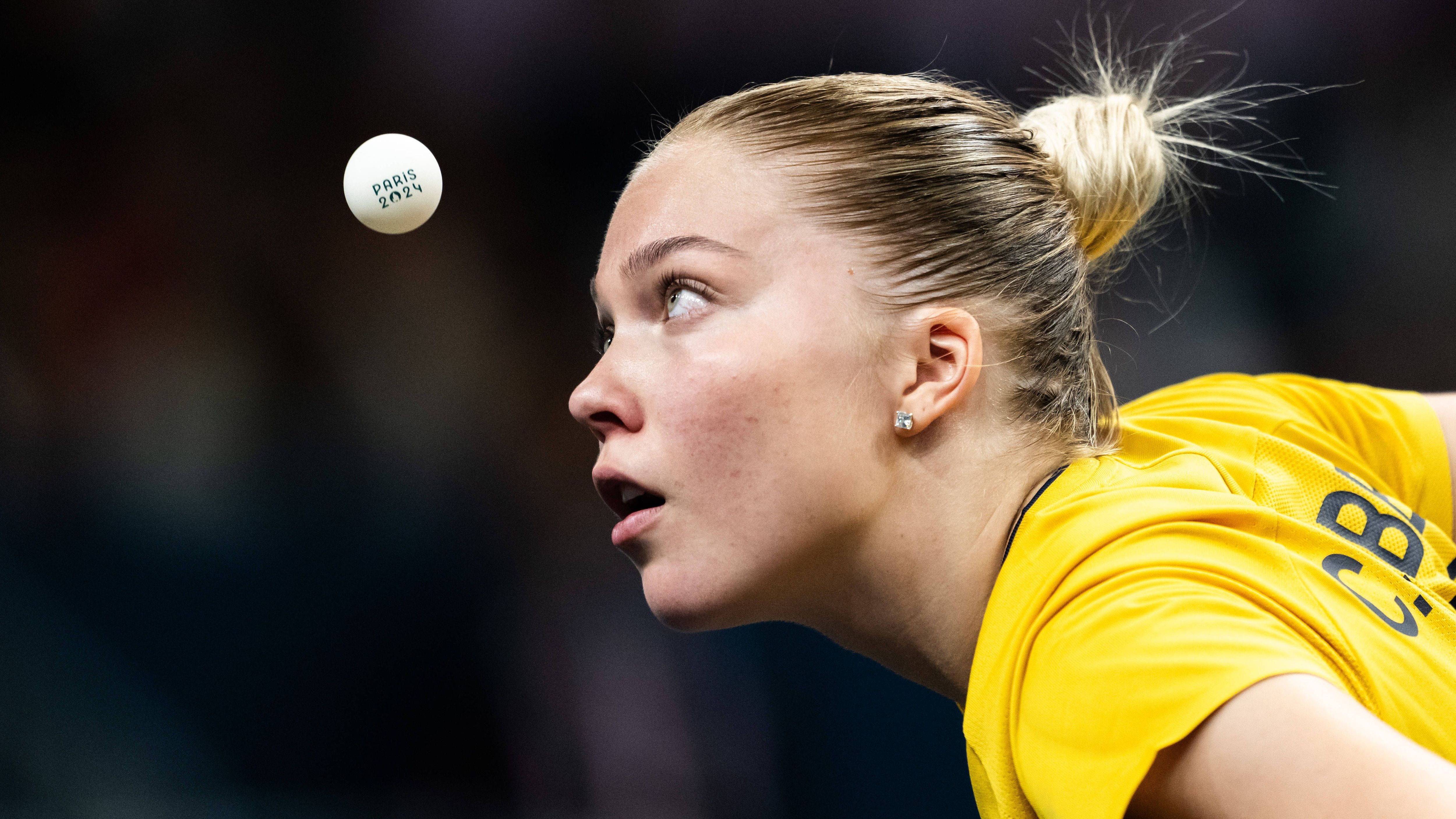 <strong>Olympia 2024: Die besten Bilder des zweiten Tages</strong><br>In der Runde der letzten 64 war die schwedische Tischtennisspielerin Christina Källberg besonders fokussiert. Geholfen hat es nicht, denn sie schied gegen die Inderin Sreeja Akula mit 0:4 aus.