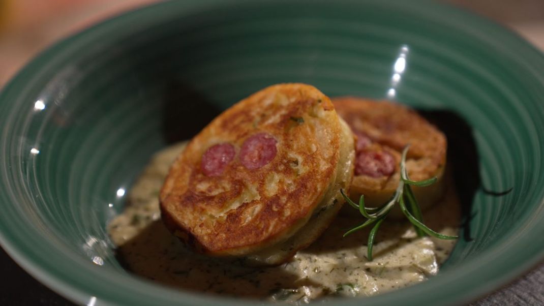 Serviettenknödel sind nicht nur sehr lecker, sondern mit unserem Rezept auch einfach und schnell zubereitet!