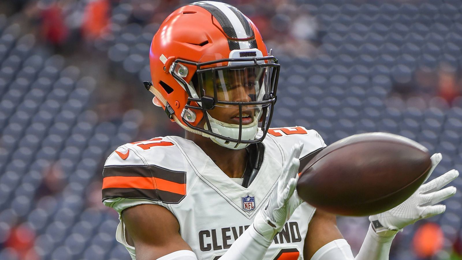 
                <strong>April 2018: Denzel Ward</strong><br>
                Noch so ein Glücksgriff im Draft. Den Browns gehörte auch Pick Nummer vier, mit dem sie sich für Cornerback Denzel Ward entschieden. Nach einer Saison ist Ward Pro Bowler.
              