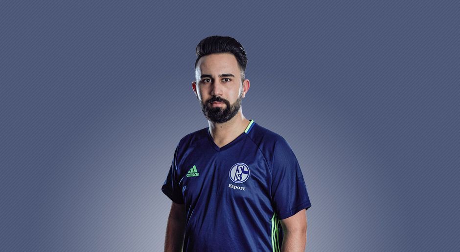 
                <strong>Cihan "Cihan" Yasarlar (PlayStation 4 – Gruppe 1)</strong><br>
                Vom amtierenden Meister der ESL und der virtuellen Bundesliga wird nichts Anderes erwartet als der Gruppensieg. Durch den Sieg der Playstation-Division beim Regional in Paris bewies Schalkes Starspieler auch schon sein Können auf dem internationalen Parkett.
              