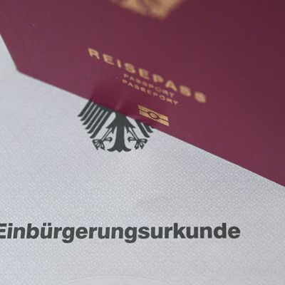Begehrt bei vielen Asylbewerber:innen: der deutsche Reisepass