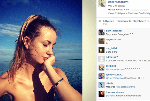
                <strong>Ester Satorova</strong><br>
                Nachdenklich am Strand: Ester Satorova badet im Meer.
              