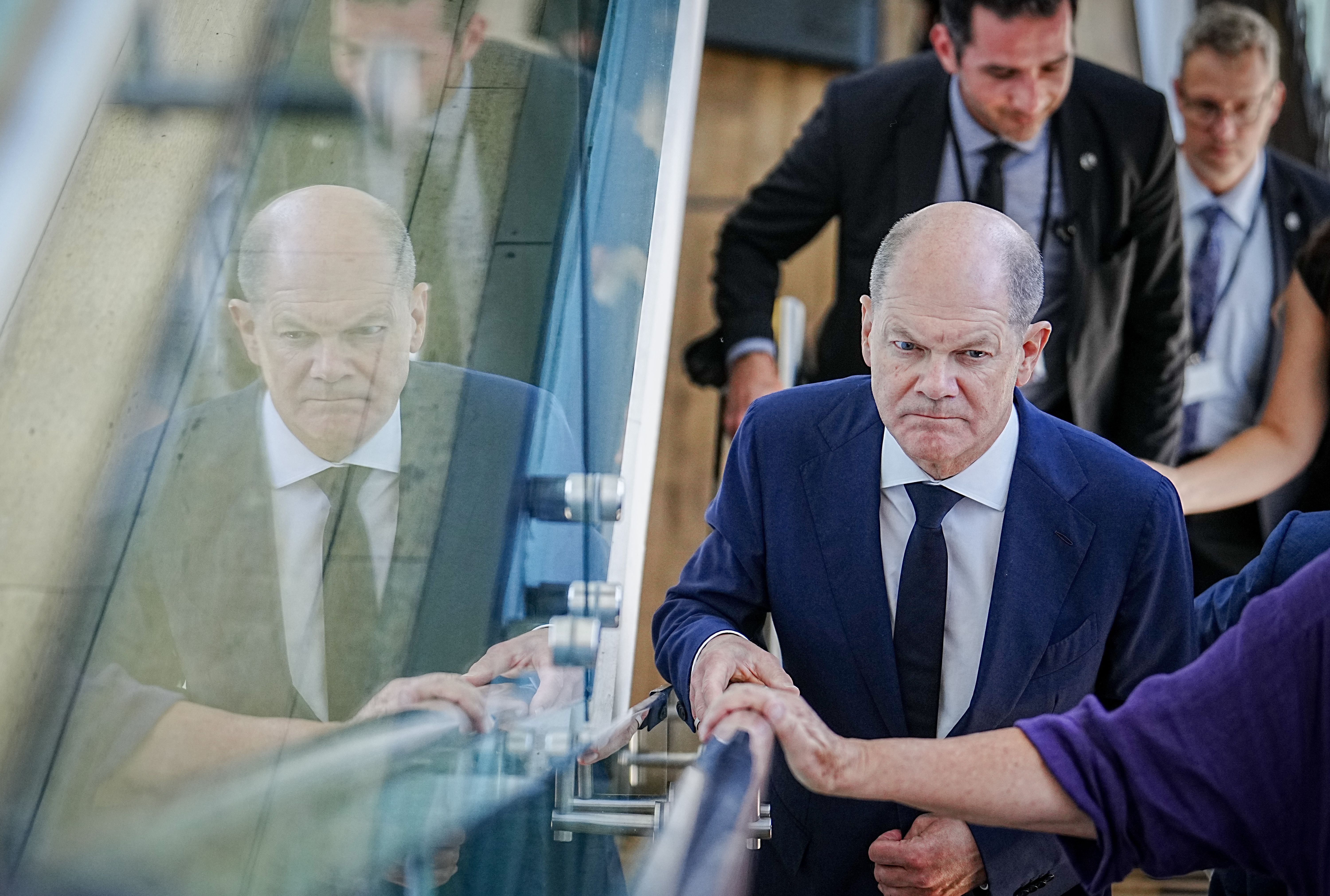 Scholz Watscht SPD-Chefin Ab Und Spricht Kampfjet-Machtwort