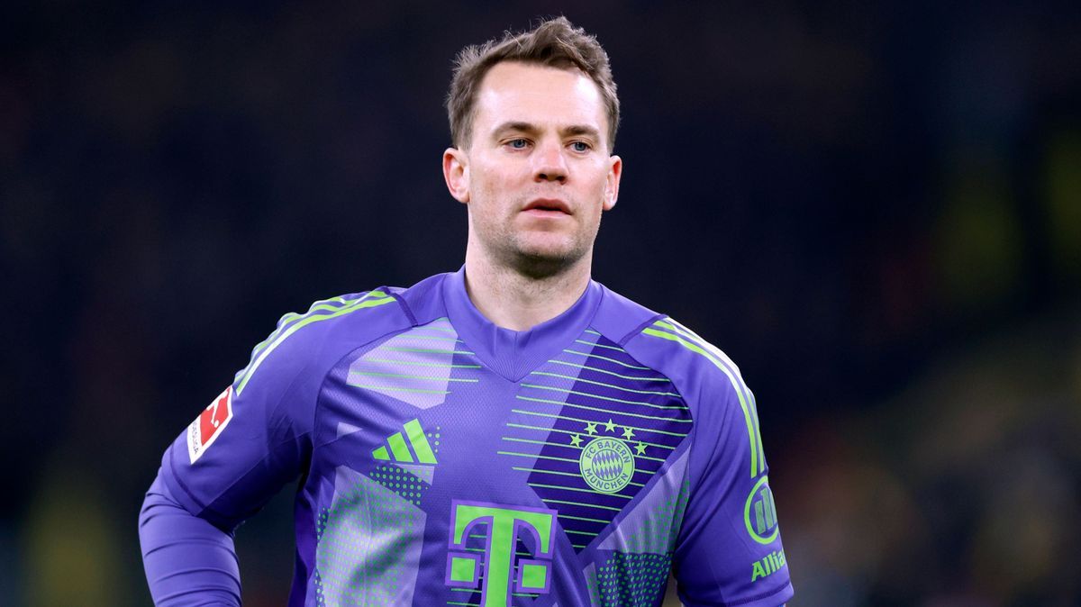 NEUER Manuel Torwart Team FC Bayern Muenchen DFL Bundesliga Saison 2024 - 2025 BL Spiel Borussia Dortmund - FC Bayern Muenchen 1 : 1 am 30.11.2024 in Dortmund DFL REGULATIONS PROHIBIT ANY USE OF PH...