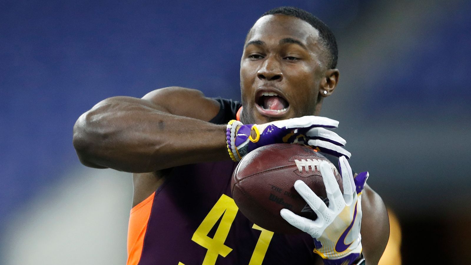 
                <strong>5. Pick: Devin White - Tampa Bay Buccaneers</strong><br>
                Position: LinebackerCollege: LSU
              