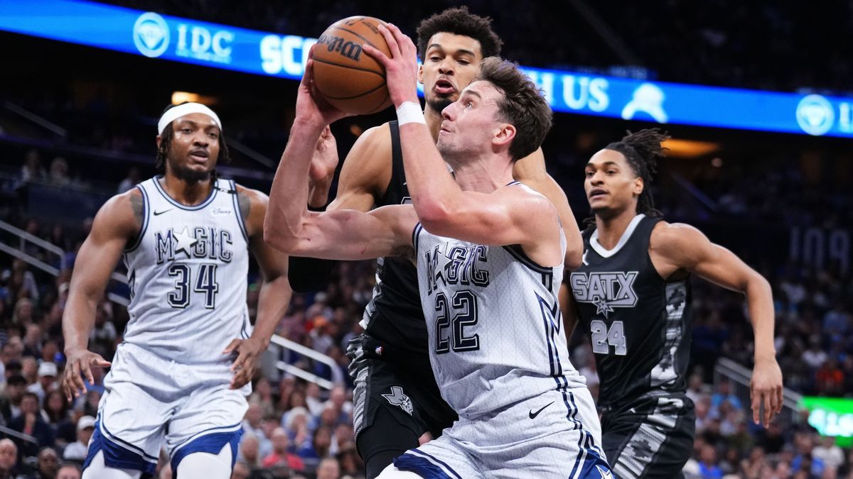 San Antonio Spurs v Orlando Magic