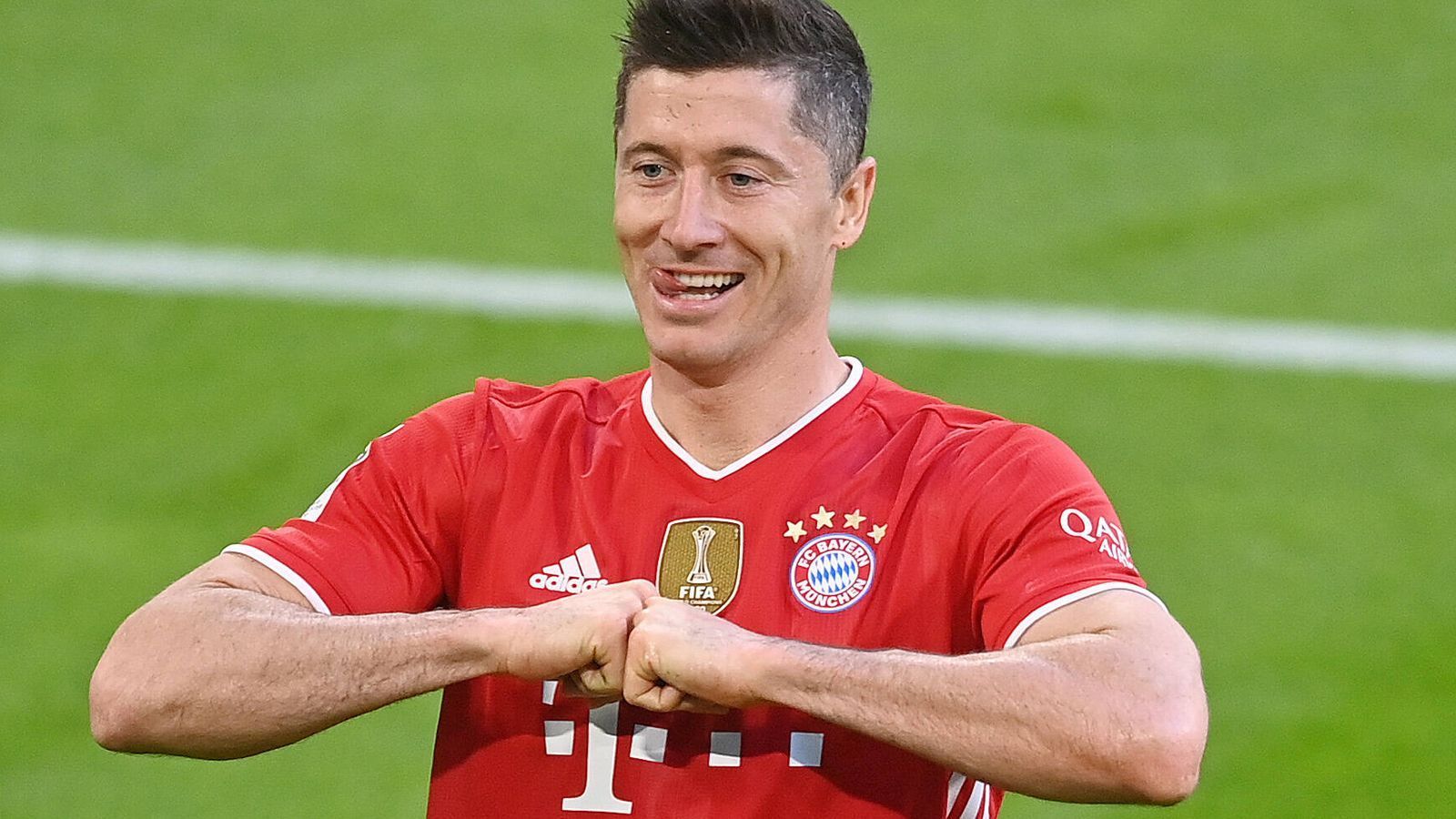 
                <strong>Robert Lewandowski macht oft den Unterschied</strong><br>
                Robert Lewandowski erzielte in der vergangenen Saison sagenhafte 41 Saisontore und brach den Fabelrekord von Gerd Müller. Der beste Gladbacher Torjäger Lars Stindl brachte es auf ordentliche 14 Treffer. Um ganz oben mitzuspielen, ist das aber zu wenig. Der Borussia fehlte ein echter Torjäger. Klappt es diese Saison besser für die Borussia mit dem Toreschießen? Und kann Lewandowski nochmal einen draufsetzen?
              