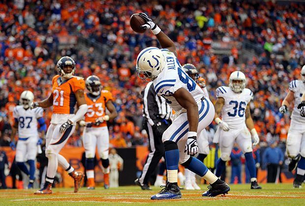 
                <strong>Indianapolis Colts vs. Denver Broncos</strong><br>
                Aber dann beginnt die große Indy-Party. Dwayne Allen mit dem Touchdown-Catch zum 14:7. Die erstmalige Führung für die Colts. Und die geben sie auch nicht mehr her.
              