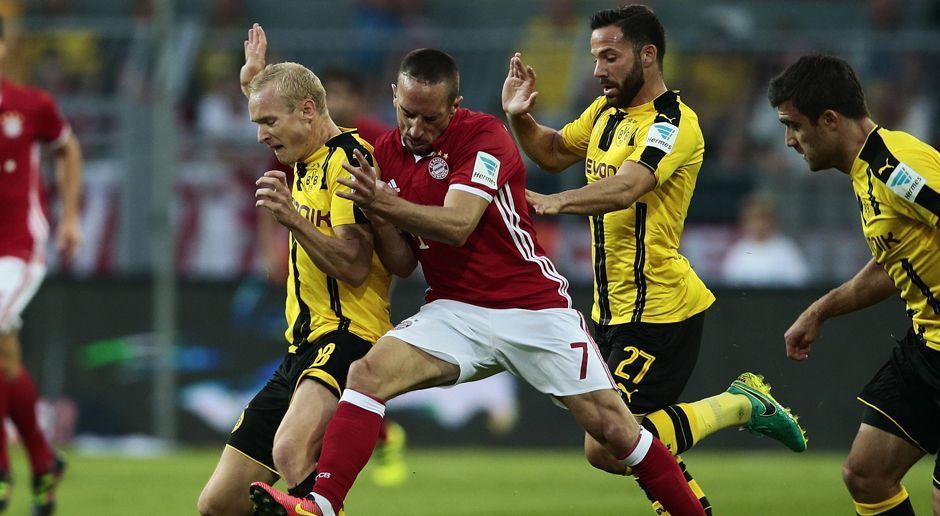 
                <strong>Einzelkritik Dortmund vs. FC Bayern</strong><br>
                Der FC Bayern München hat sich den ersten Titel der Saison 2016/17 gesichert. Der amtierende Doublesieger gewinnt den DFL-Supercup gegen Borussia Dortmund mit 2:0 (0:0). ran.de zeigt, welche Akteure dabei überzeugten - und welche nicht. Die Einzelkritik.
              