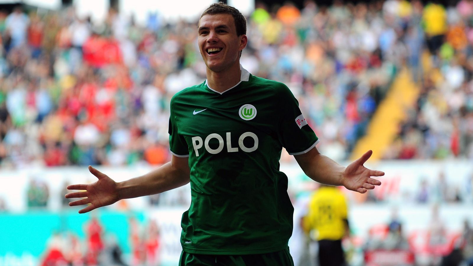 
                <strong>VfL Wolfsburg</strong><br>
                Bundesliga-Rekordtorschütze: Edin Dzeko (Foto) - Bundesliga-Tore: 66 - Vereins-Rekordtorschütze: Olaf Ansorge und Frank Plagge - Pflichtspiel-Tore: 110
              