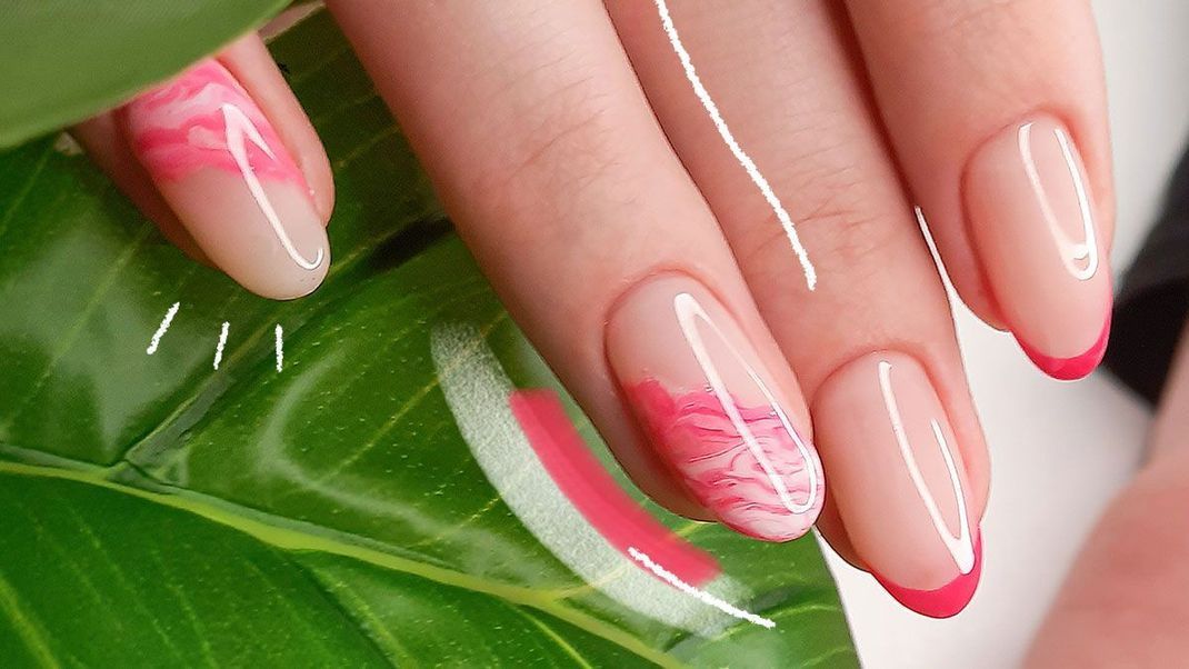 Deconstructed French Nails – der Nail Polish Trend, den die Stars lieben. Wir verraten dir die Hacks zum Nachmachen!