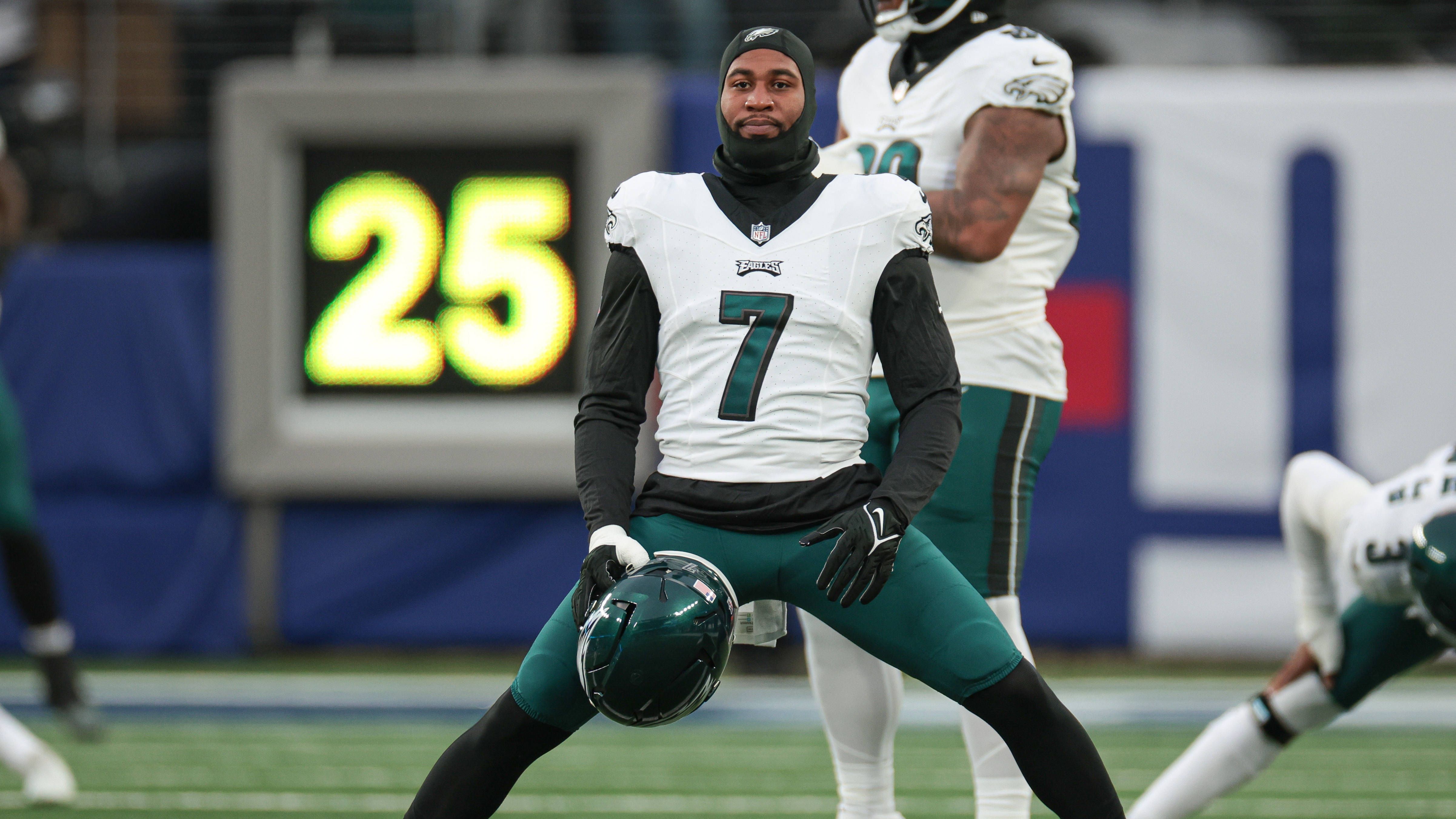 <strong>Haason Reddick (New York Jets)</strong><br>Reddick wurde im März von den Philadelphia Eagles zu den Jets getradet und strebt eine saftige Gehaltserhöhung an, die ihn zu einem der bestbezahlten Edge Rusher in der NFL macht. Bislang aber haben die Jets diesem Wunsch nicht entsprochen.