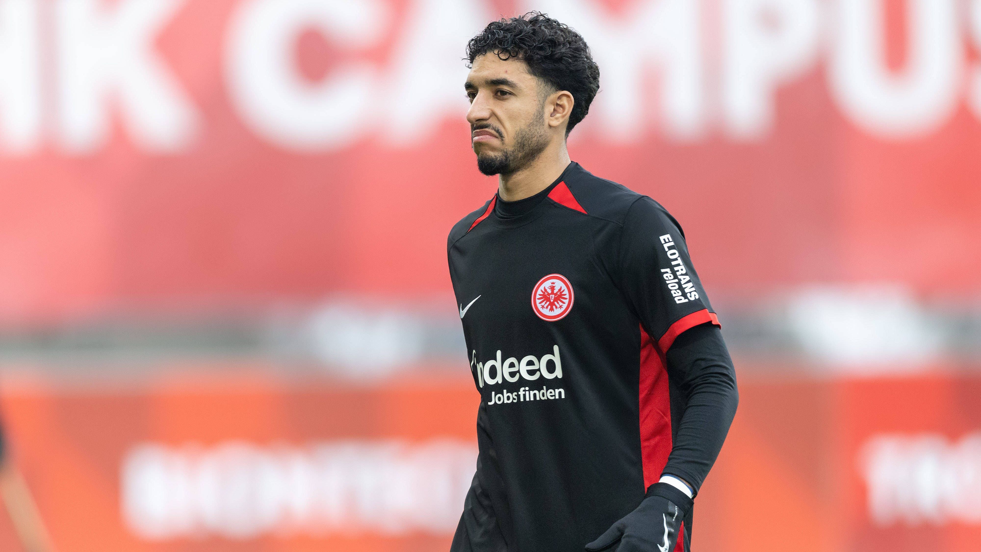 <strong>Omar Marmoush (Eintracht Frankfurt)</strong><br>Der Transferpoker um Omar Marmoush spitzt sich offenbar zu. Wie der englische "Telegraph" berichtet, hat der englische Noch-Meister Manchester City den Ägypter als Verstärkung für den Winter ausgemacht. Pep Guardiola selbst kündigte zuletzt Wintertransfers an. Eintracht Frankfurt betonte dagegen, dass es kein Angebot aus Manchester gebe. Der Stürmer war bis Weihnachten an 21 Bundesliga-Toren direkt beteiligt.