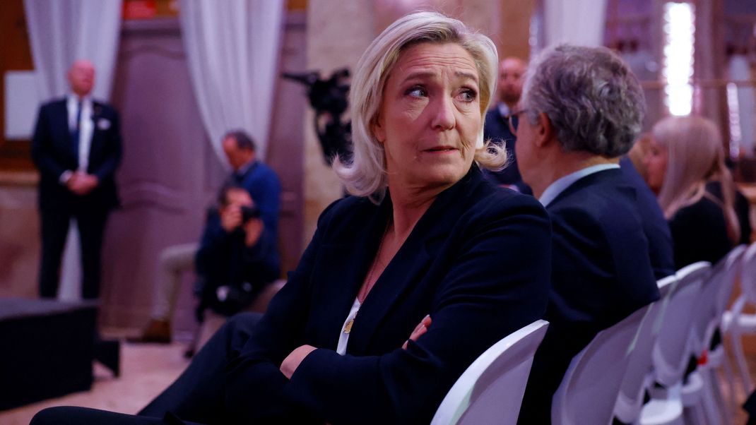 Marine Le Pen will mit der AfD über die umstrittene Konferenz in Potsdam reden,