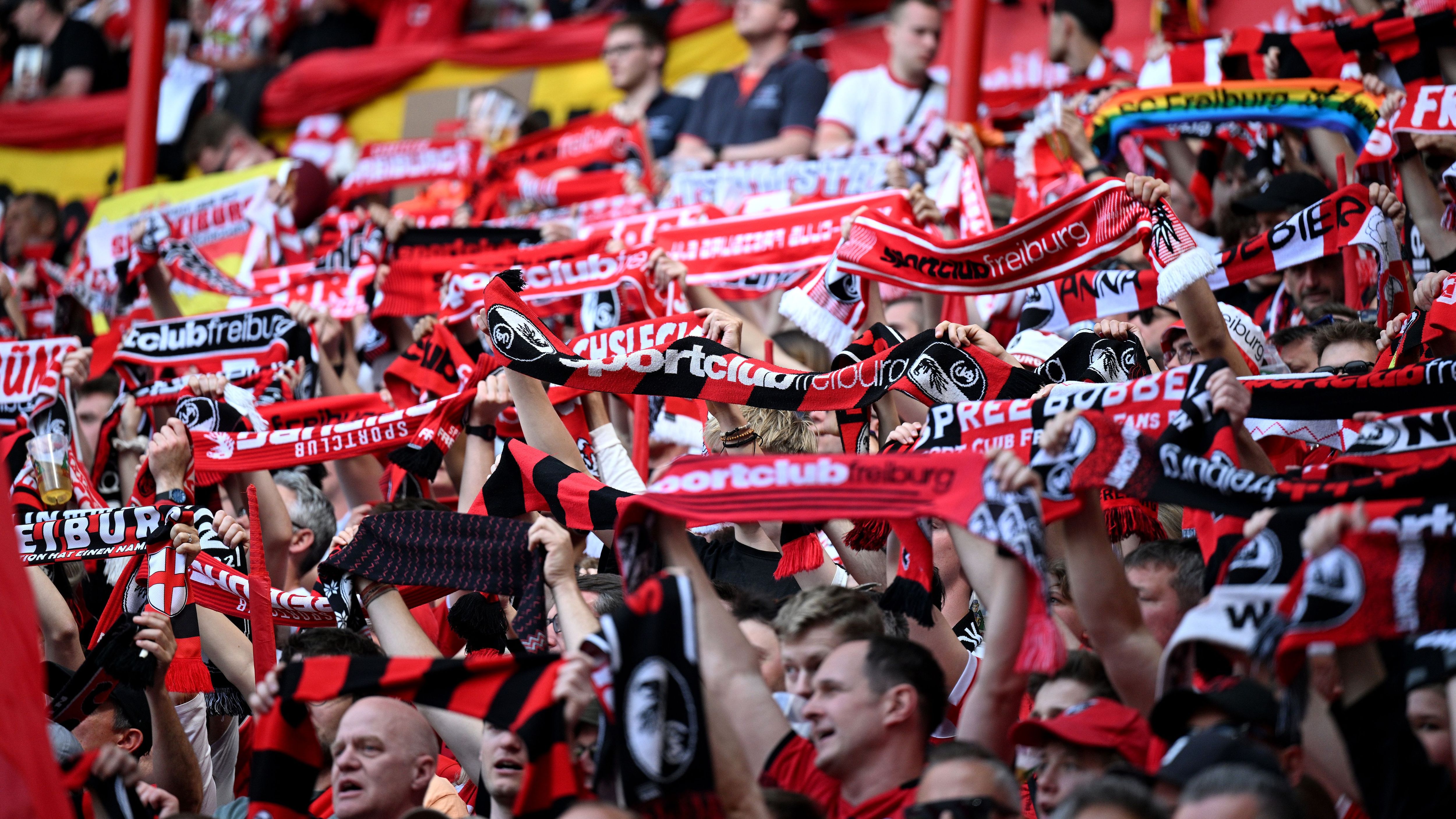 <strong>SC Freiburg</strong><br>ChatGPT-Name als NFL-Franchise: Freiburg Firehawks