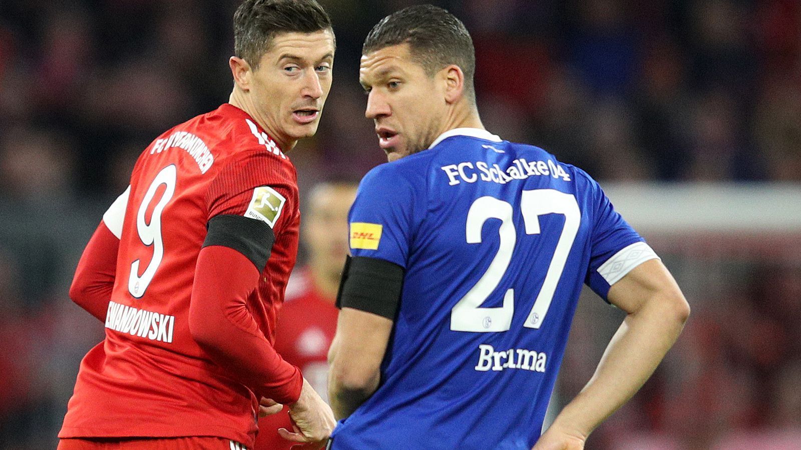 
                <strong>Jeffrey Bruma</strong><br>
                Kann beim 0:1 Lewandowski nicht vom Ball trennen und befördert den Ball am Ende selbst ins Tor. Die Angreifer der Bayern entwischen häufig in seinem Rücken. Wenn er selbst am Ball ist folgt häufig ein schneller Ballverlust anstatt einer geordneten Spieleröffnung. ran-Note: 5  
              