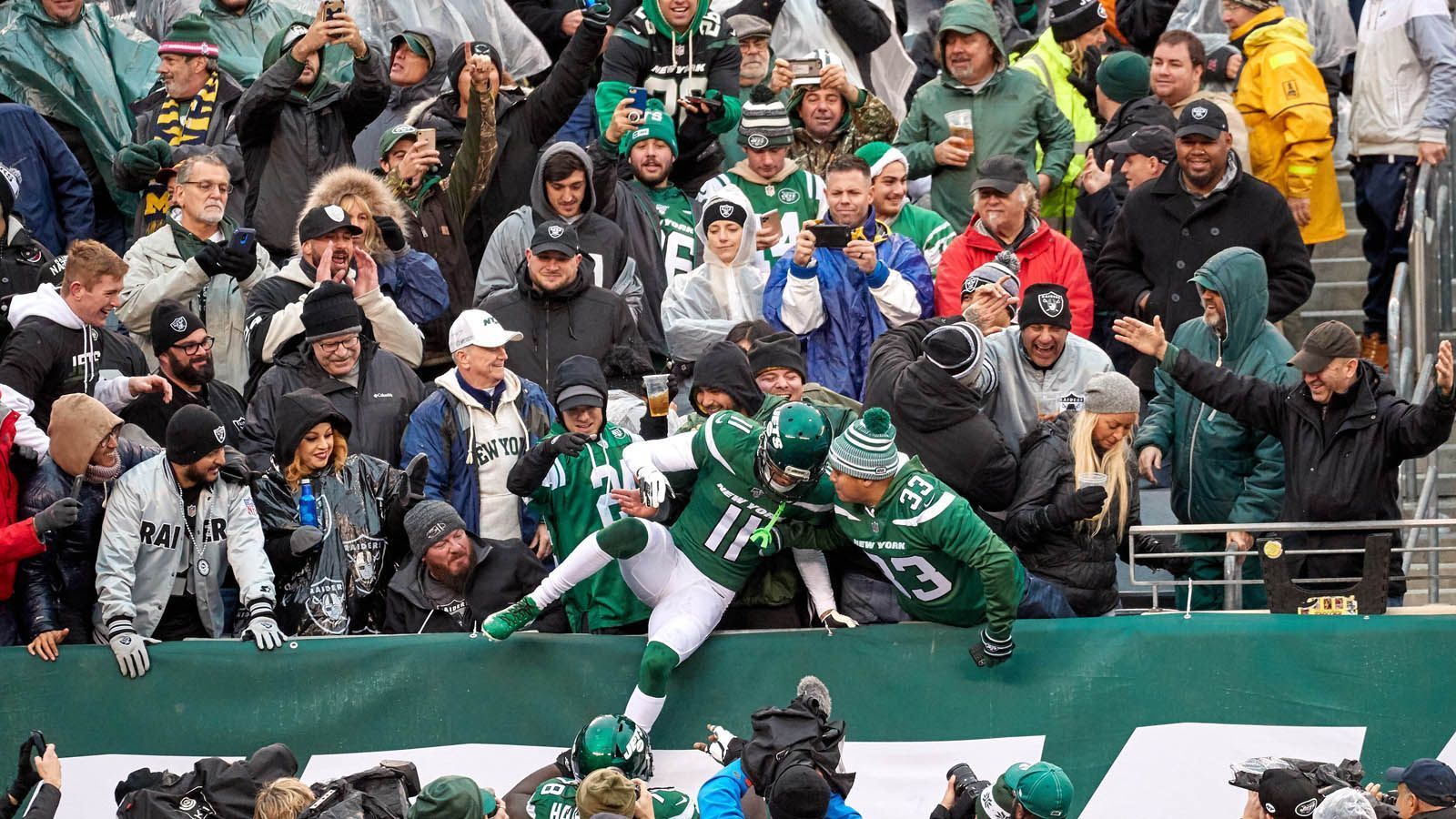 
                <strong>Platz 4: New York Jets</strong><br>
                Drohender Verlust: 218 Millionen Dollar
              