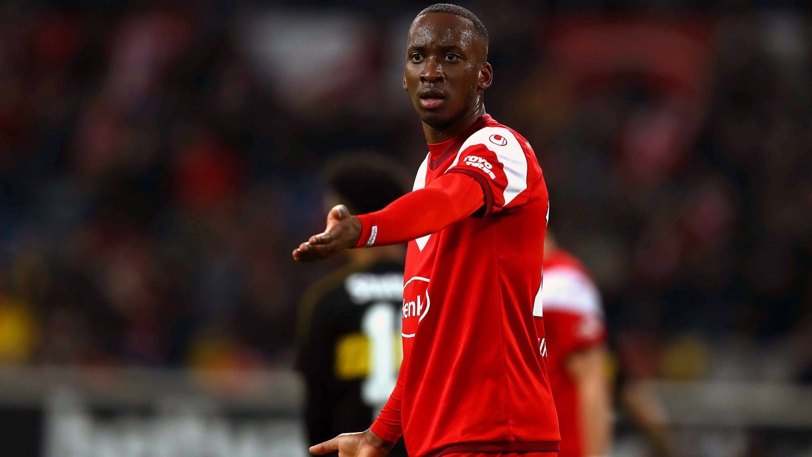 
                <strong>Fortuna Düsseldorf</strong><br>
                Dodi Lukebakio (21 Jahre, Angriff)Transferwert: 8 Millionen EuroVertrag bis: 2019 (ausgeliehen von Watford)
              