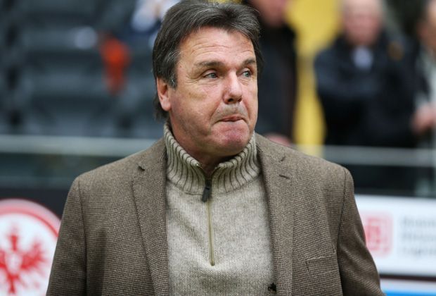 
                <strong>Heribert Bruchhagen (Vorstandsvorsitzender Eintracht Frankfurt)</strong><br>
                "Ich bin einfach nur traurig und Uli tut mir unendlich leid. Ich hatte so viele Informationen in der Sache und jeder Jurist, den man so kennt, hatte seine klaren Vorstellungen, dass ich am Ende gar nichts mehr wusste."
              