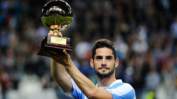 
                <strong>Isco (2012)</strong><br>
                2012: Isco. Mit 23 Jahren ist Isco Stammspieler bei Real Madrid. Zudem ist der Offensivspieler Teil der spanischen Nationalmannschaft. Bei ihm läuft es also auch noch drei Jahre nach dem Gewinn des Golden Boy Awards sehr gut.
              