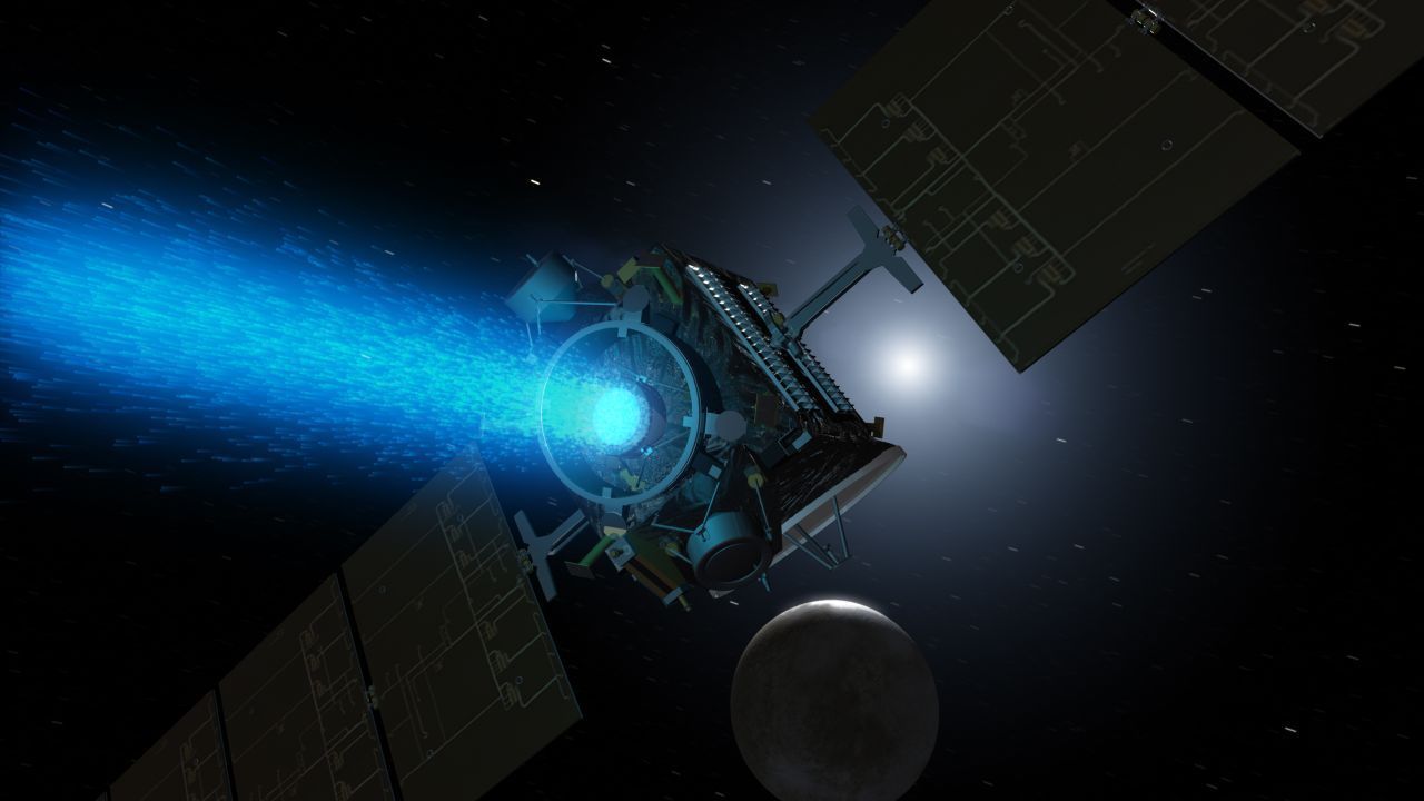 Endlich Besuch: Seit seiner Entstehung vor 4,5 Milliarden Jahren kreiste Ceres völlig allein um die Sonne. 2015 bekam sie dann endlich Besuch. Die mit einem Ionen-Triebwerk ausgestattete NASA-Raumsonde Dawn nahm den Zwergplaneten drei Jahre lang unter die Lupe.