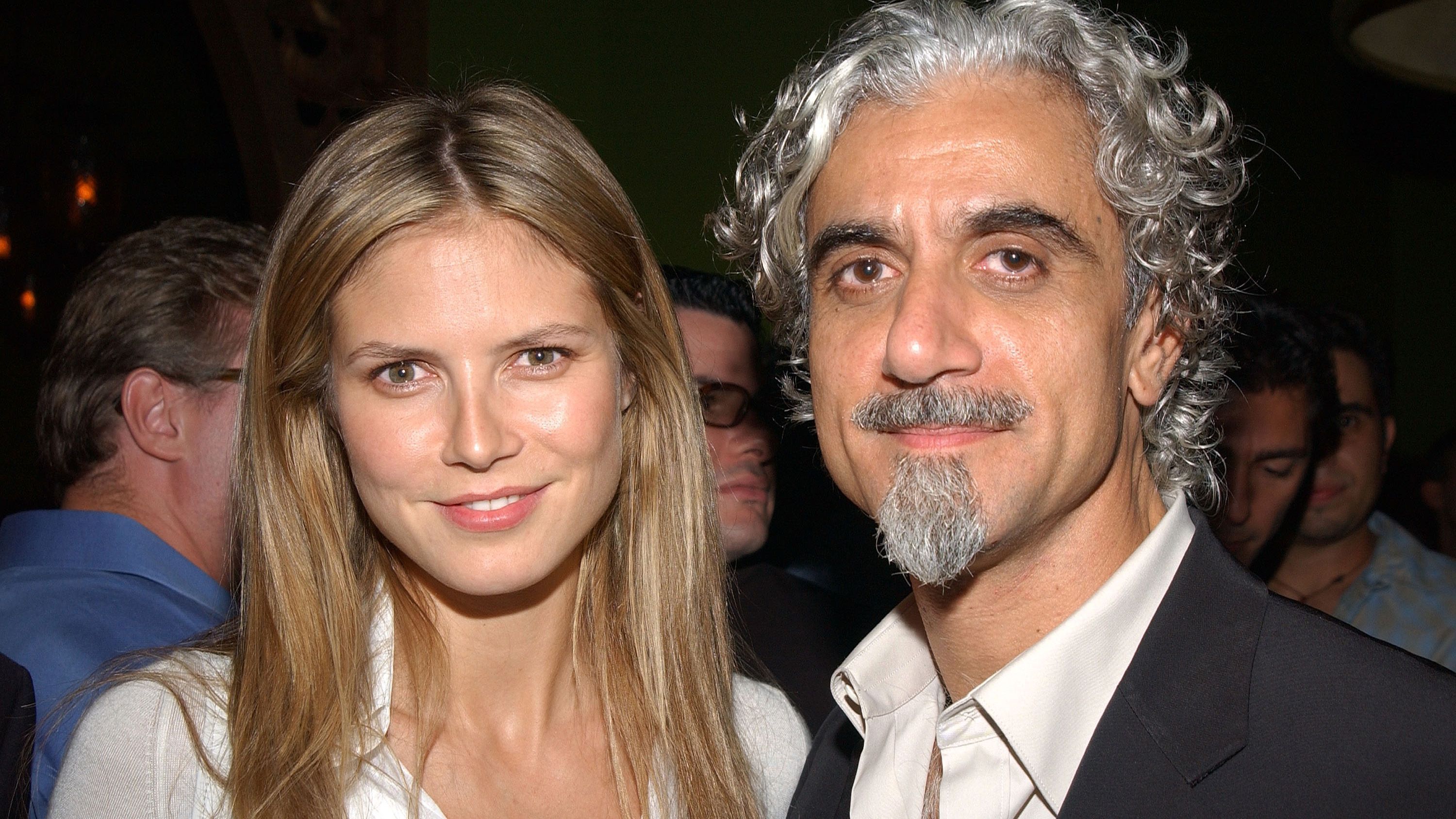 
                <strong>Heidi Klum trennt sich von Ric Pipino</strong><br>
                2002 trennte sich Top-Model Heidi Klum von ihrem Ehemann und Star-Friseur Ric Pipino. Es sollten die Männer Flavio Briatore, Seal und Vito Schnabel folgen. Tom Kaulitz, ihr heutiger Ehemann, war damals übrigens zarte 13 Jahre alt. Von der Wendler-Freundin wollen wir hier gar nicht erst anfangen. 
              