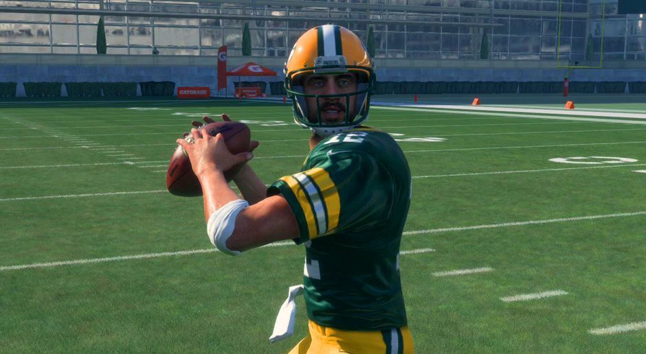 
                <strong>Aaron Rodgers – Gesamtbewertung 98</strong><br>
                Wenn es darum geht, mit einem Pass das Spiel herumzudrehen, ist Rodgers kaum zu schlagen. Der Quarterback der Green Bay Packers mit 98er-Bewertung versteht sein Handwerk.
              