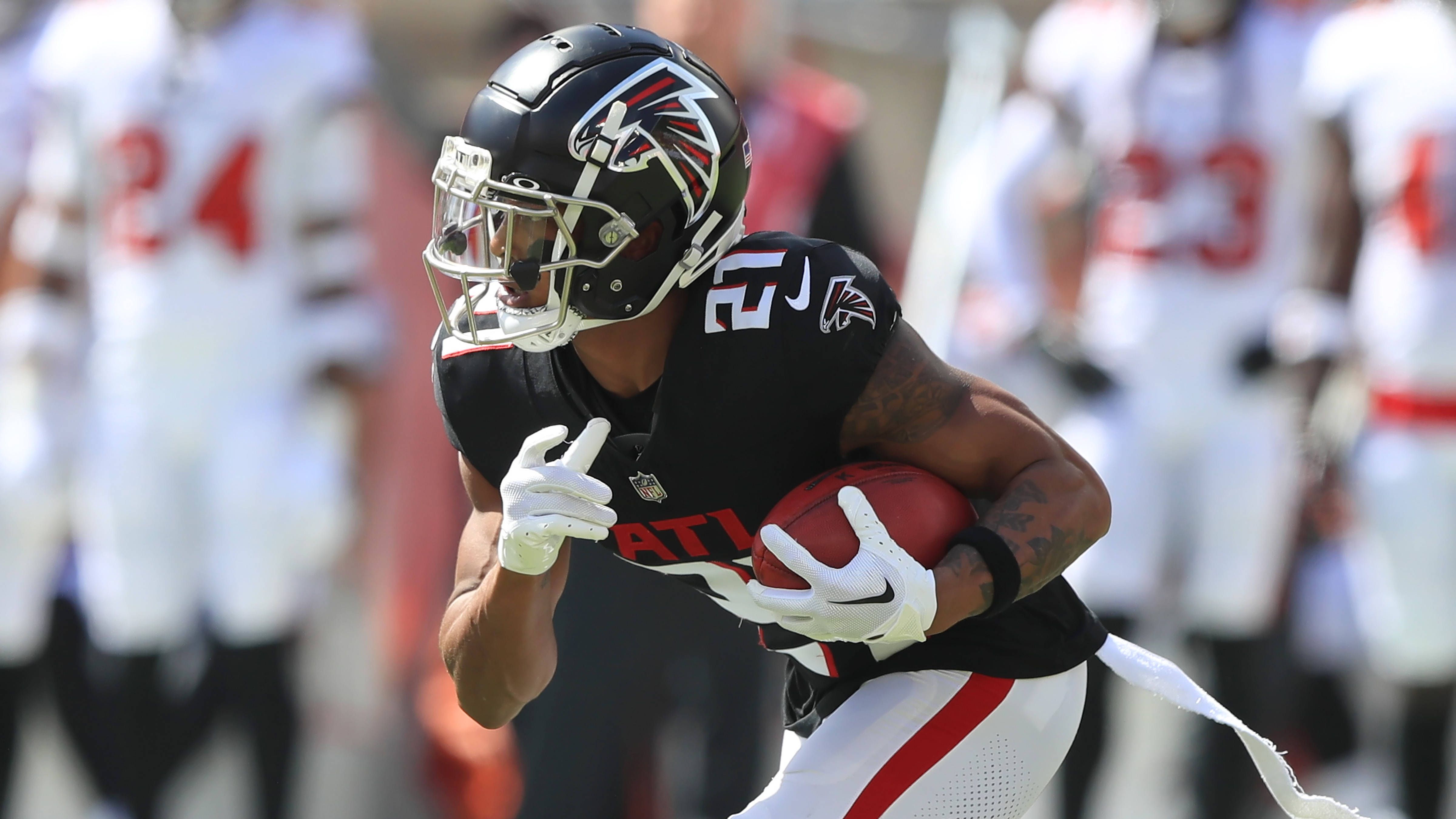 <strong>Atlanta Falcons</strong><br><strong>Gefährdeter Spieler:</strong> Mike Hughes (CB)<br><strong>Cap Savings:</strong> 3.095.000 US-Dollar<br><strong>Dead</strong> <strong>Money</strong>: 750.000 US-Dollar