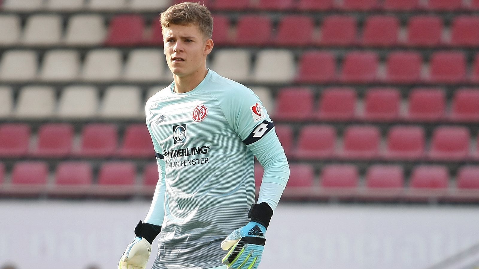 
                <strong>Torwart: Finn Dahmen </strong><br>
                - Position: Tor -- Verein: 1. FSV Mainz 05 -- Alter: 22 Jahre -- U21-Länderspiele: 0 -- 0 Bundesligaspiele für Mainz 05
              