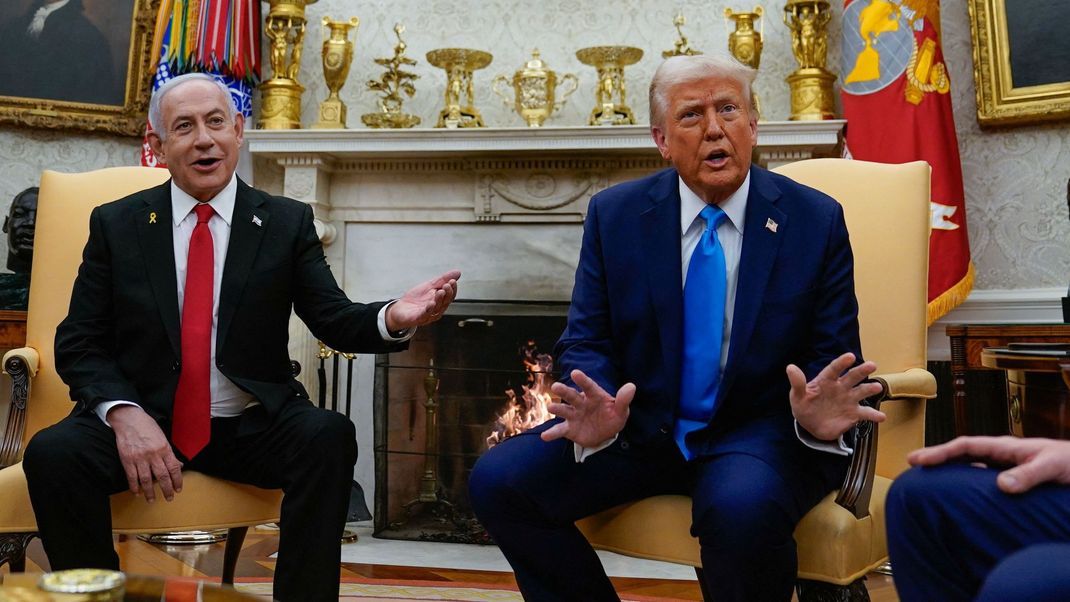 Der Gaza-Plan des US-Präsidenten Trump (r.) sorgt weltweit für scharfe Kritik.