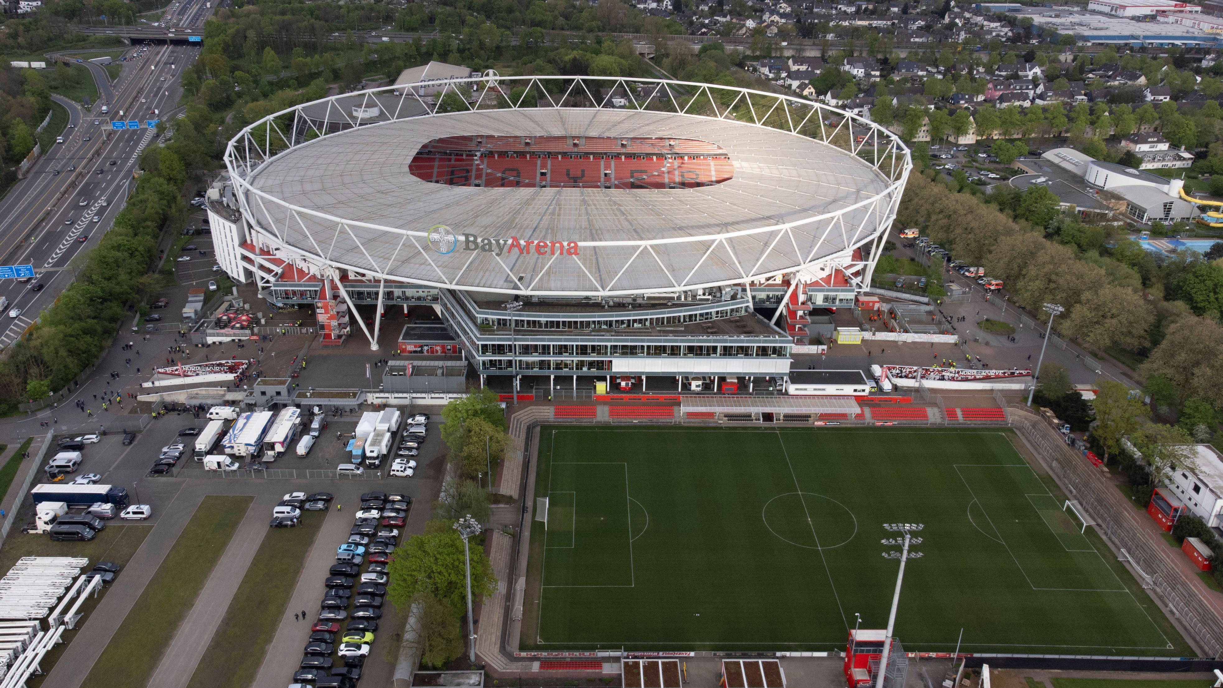 <strong>Bayer Leverkusen (BayArena)</strong><br>Günstigster Stehplatz: 16 Euro<br>Günstigster Sitzplatz: 33 Euro<br>Teuerster Sitzplatz: 55 Euro