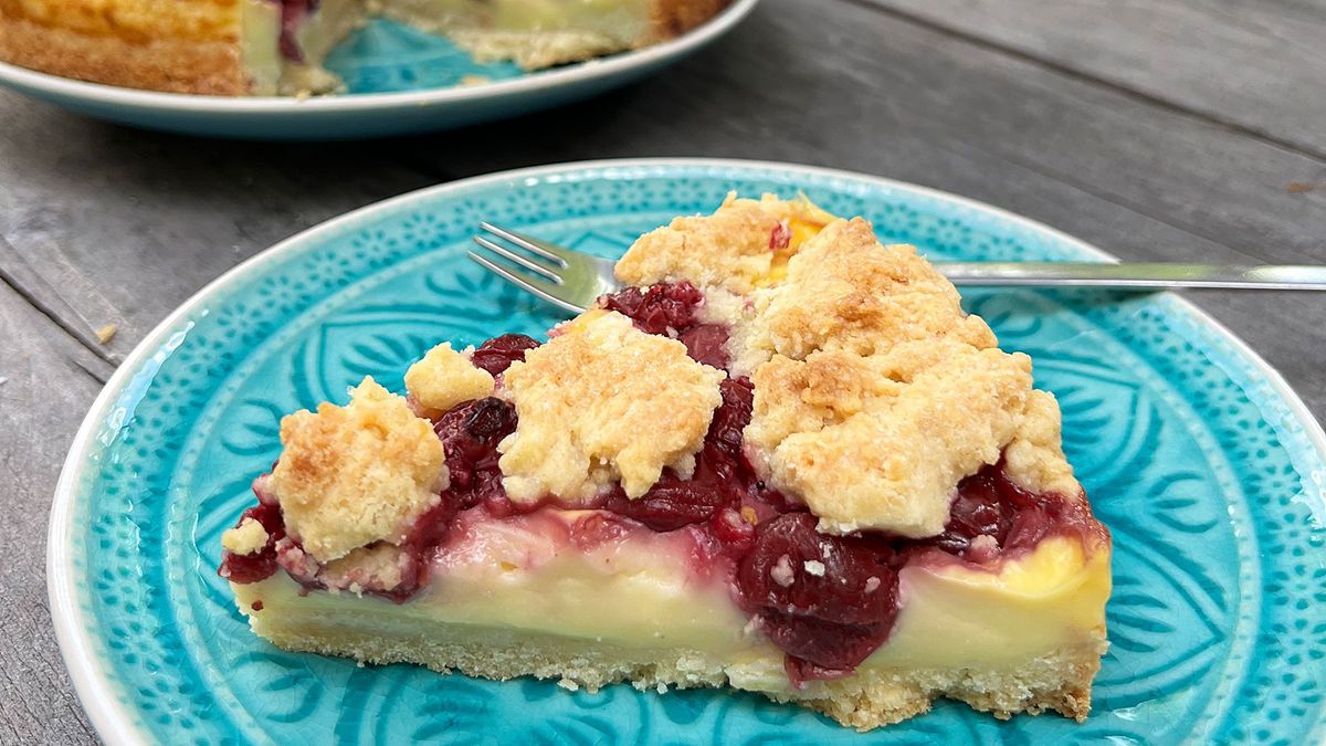 Kirsch-Pudding-Kuchen mit Streuseln